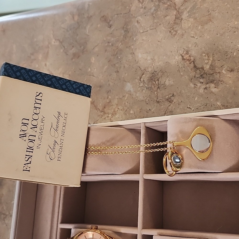 Vintage 1974 Avon Ring and Necklace set